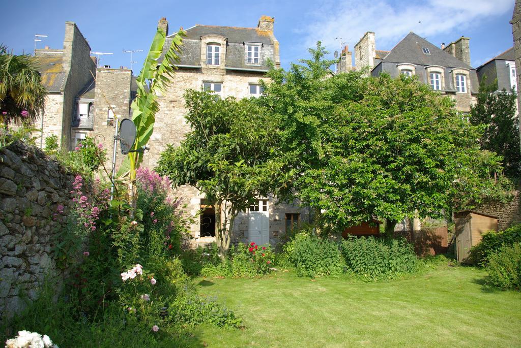 Appartement Des Remparts Dinan Rom bilde